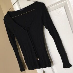 Long sleeve black ribbed thin top, small